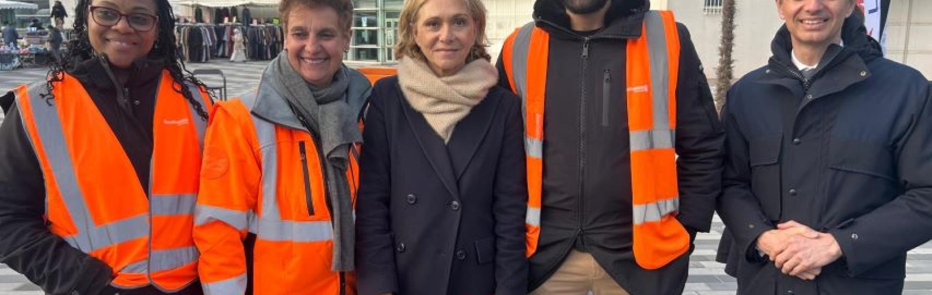 Valérie Pécresse et les équipes Transdev Sénart