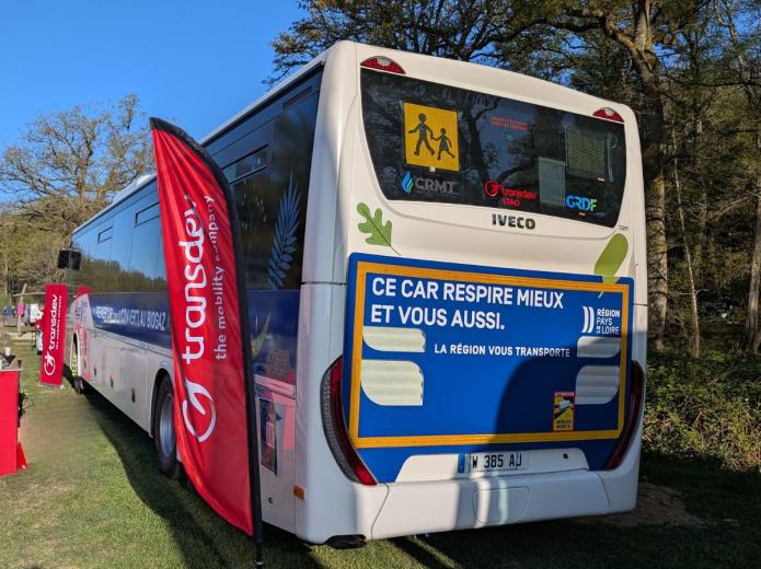 Car scolaire rétrofité à Sillé-le-Guillaume