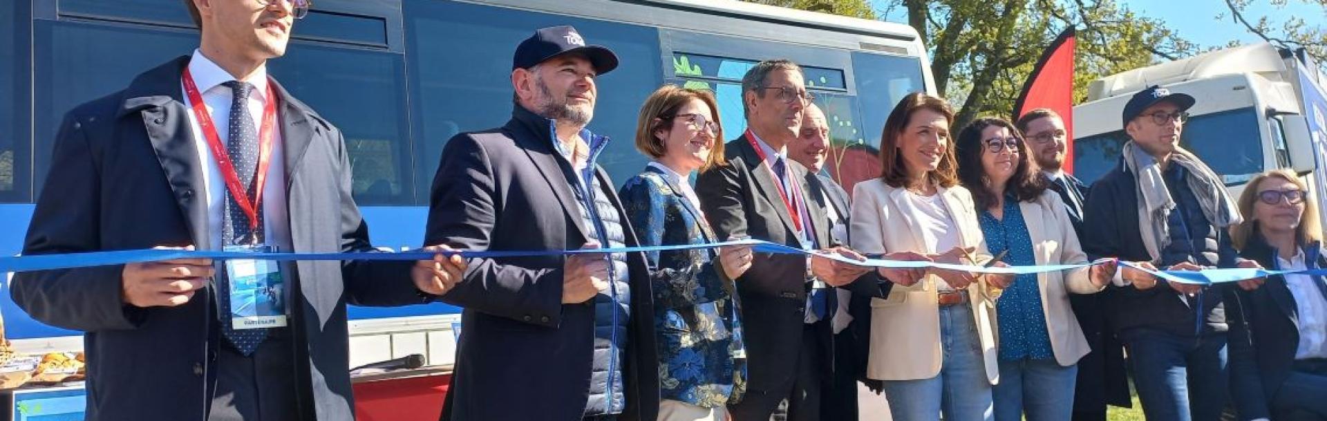Inauguration bus scolaire rétrofité GNV à Sillé-le-Guillaume