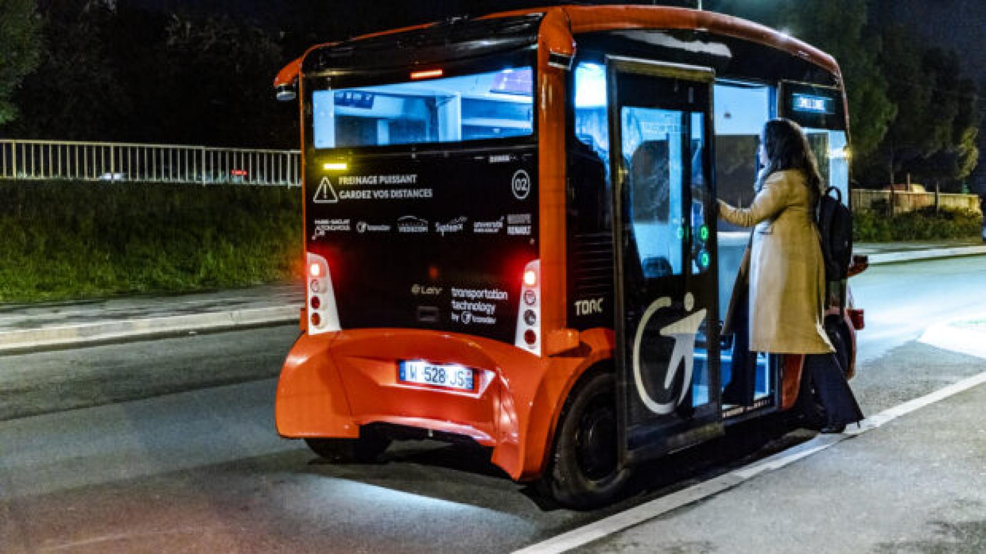 Paris-Saclay-Autonomous-Lab-Service-nocturne-i-Cristal-1