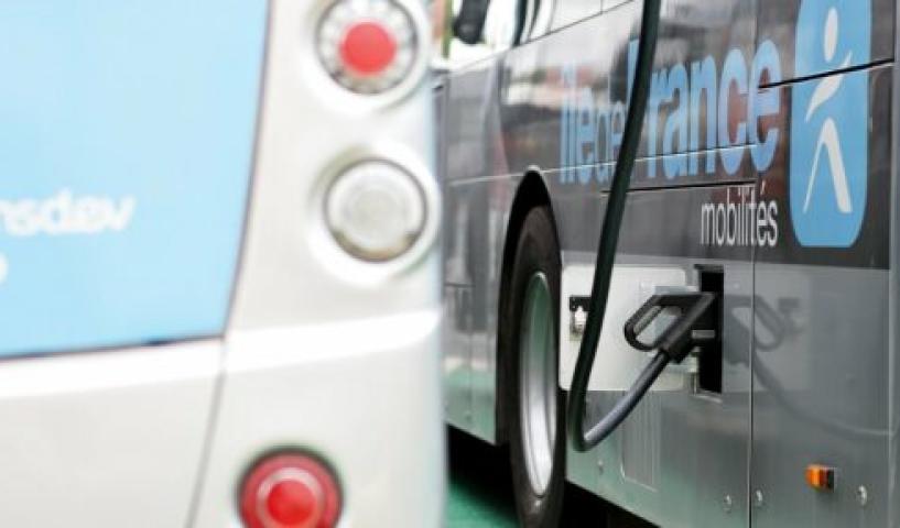 Transdev TVO Ile de France mobilités STIF bus électrique electric charge rechargement prise branchement the mobility company zéro émission