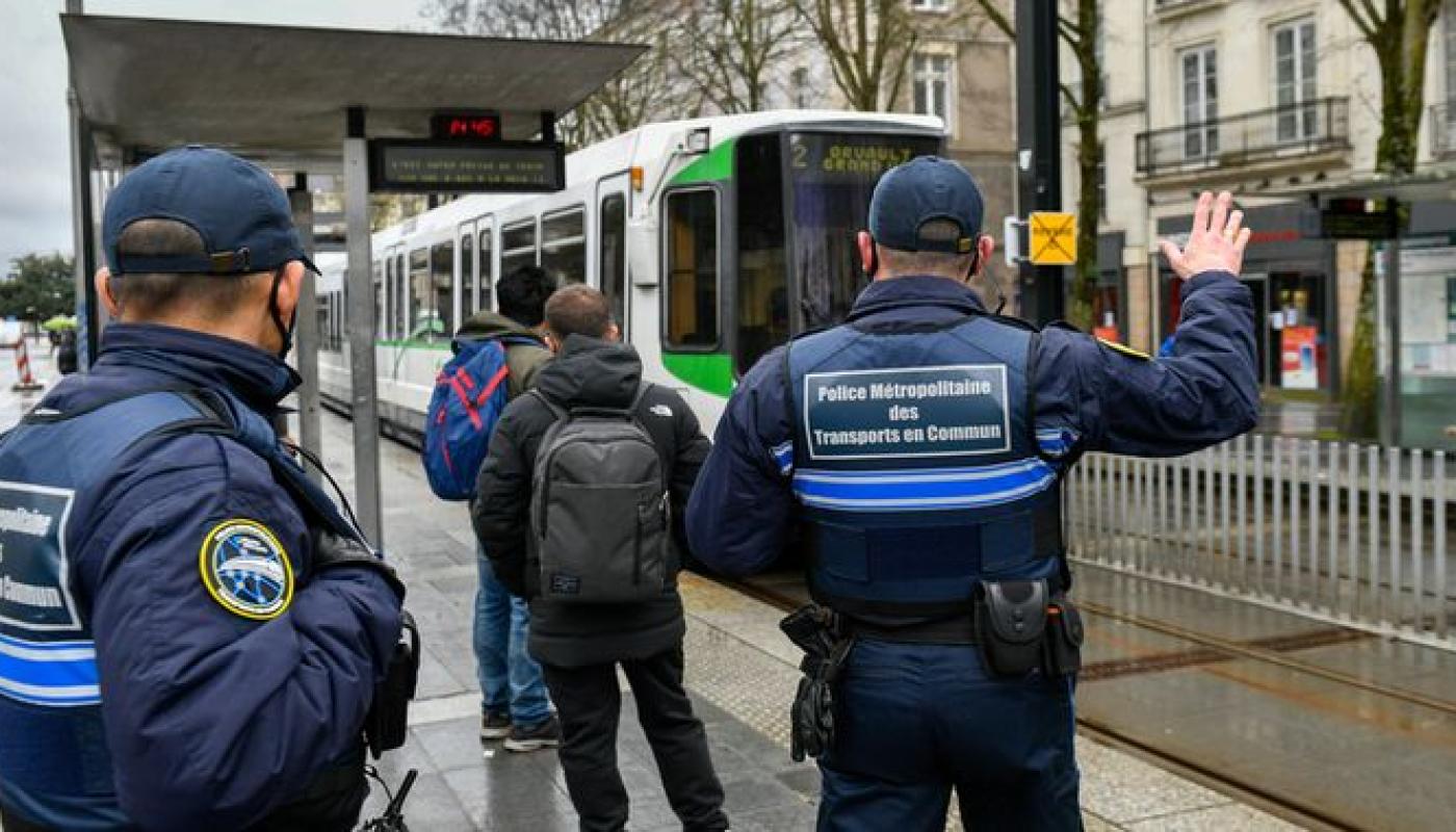 police dans les transports