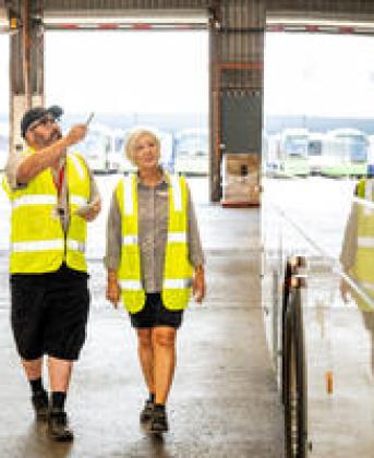 australia-queensland-bus-driver-1