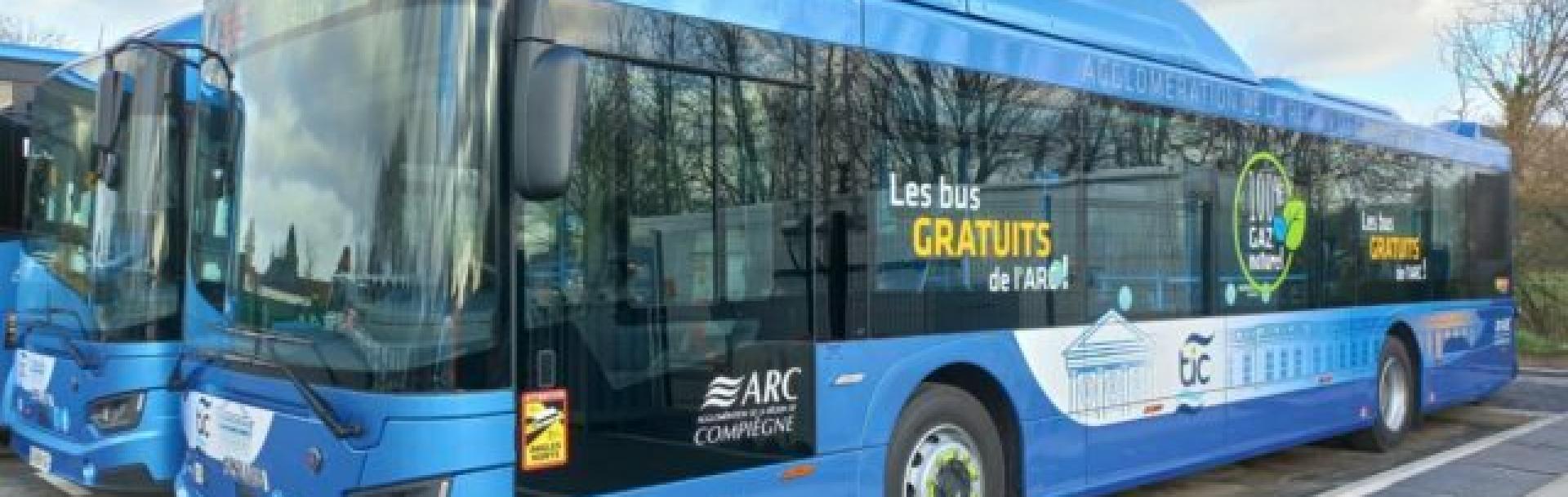 Bus bleu au gaz naturel inauguration la station d’avitaillement en biogaz BioGNV à Compiègne