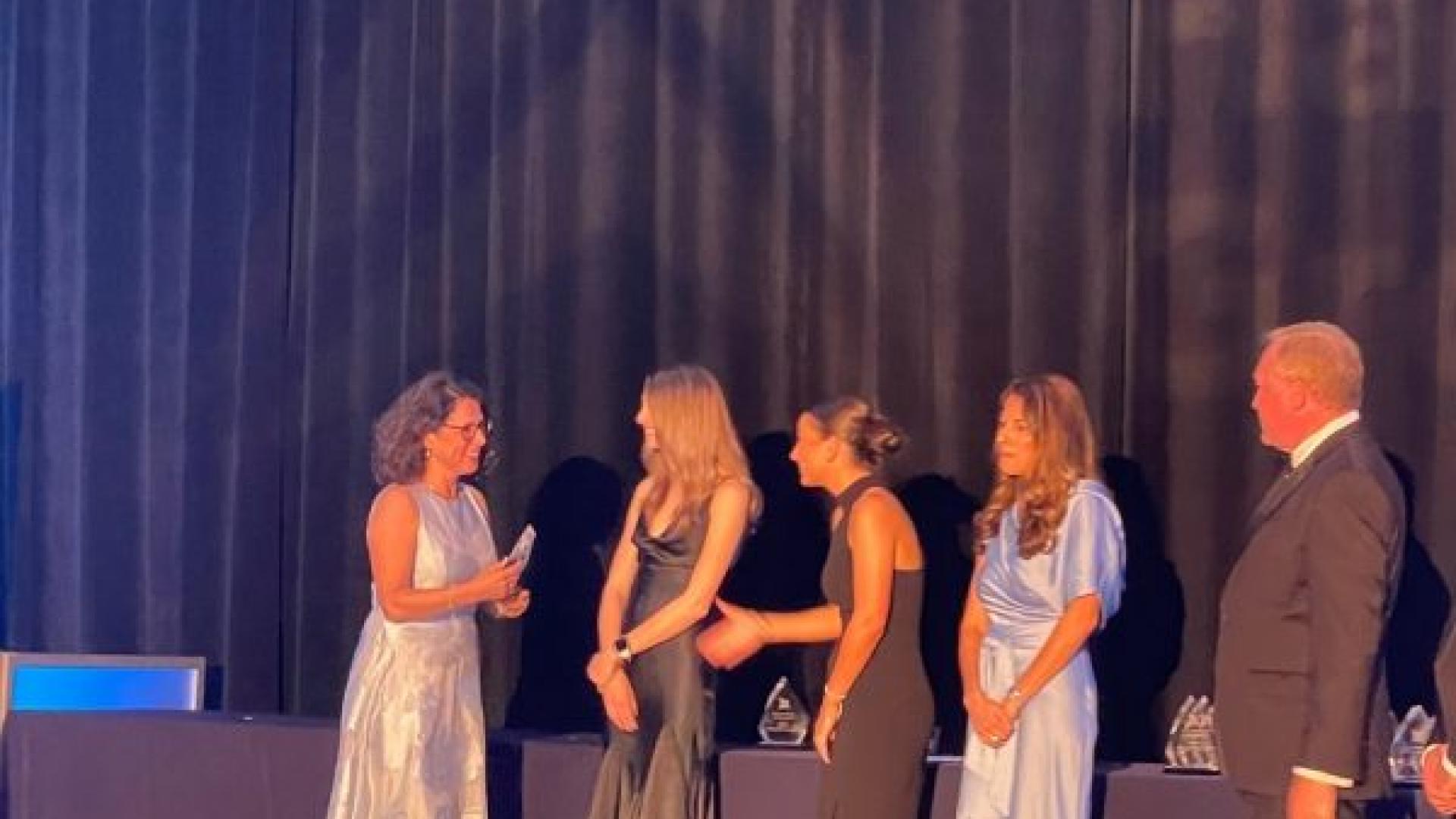 Cérémonie du Remise du Silver Award reçu par Ludovica DUGUE-KELLING