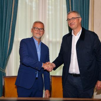 Renouvellement de la convention de partenariat entre l'Association des Petites Villes de France et Transdev