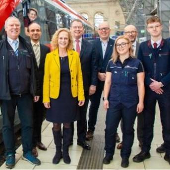 Close cooperation for more training in rail transport