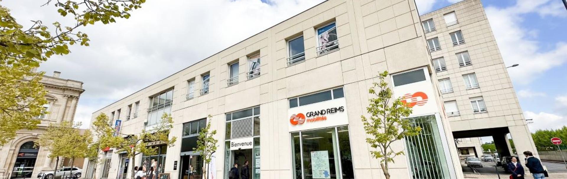 Façade de la Maison de mobiités Grand Reims Mobilités