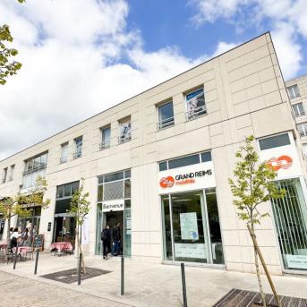 Façade de la Maison de mobiités Grand Reims Mobilités