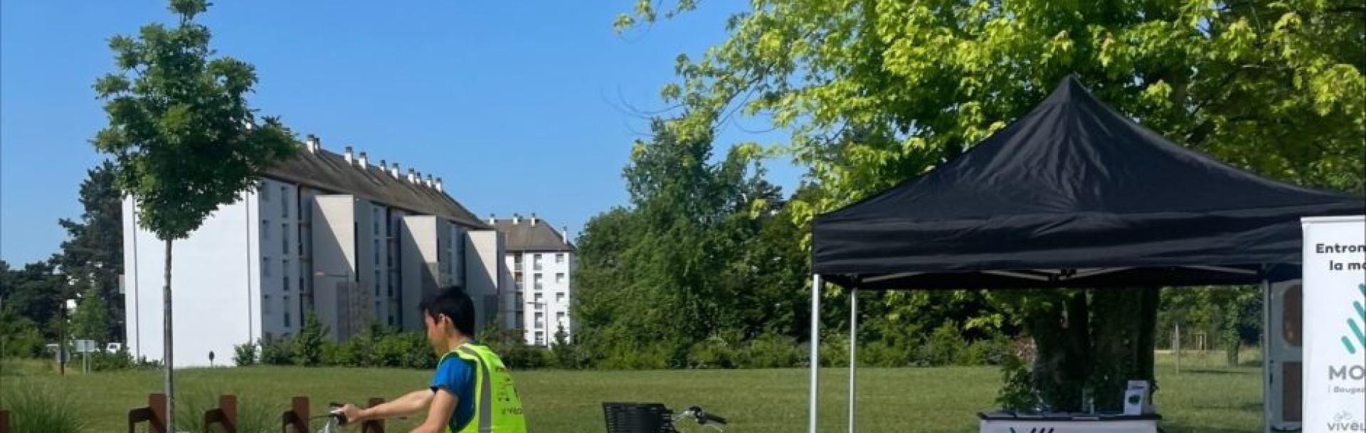 Atelier de « remise en selle » au Centre Social de la ville de Cusset