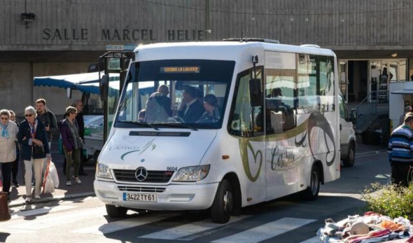 Le minibus Cosibus de la ville de Coutances