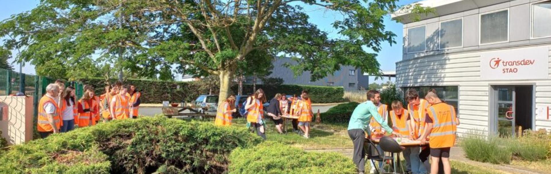 Accueil d'une classe de 4ème lors de Portes Ouvertes Transdev STAO 49