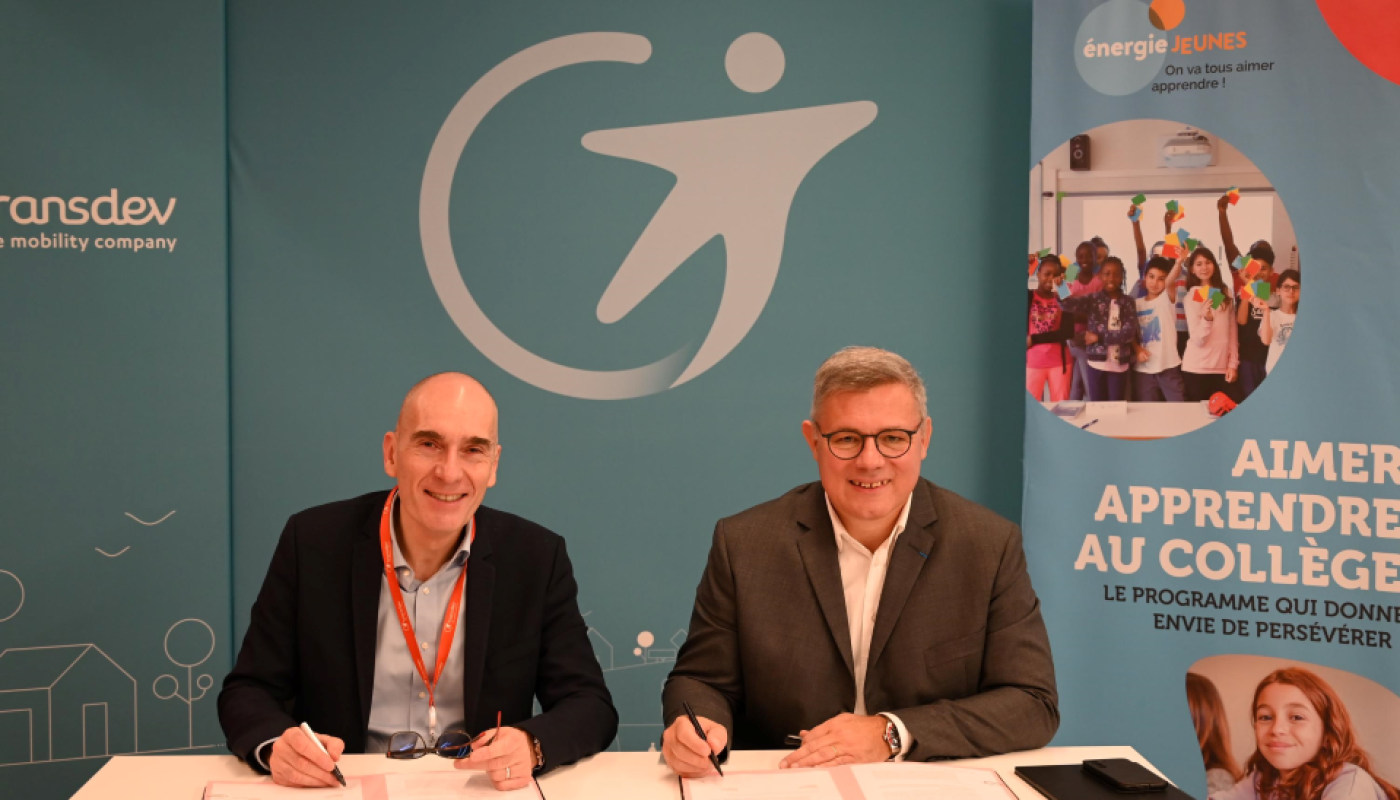 Signature pour le Partenariat Transdev Energie Jeunes