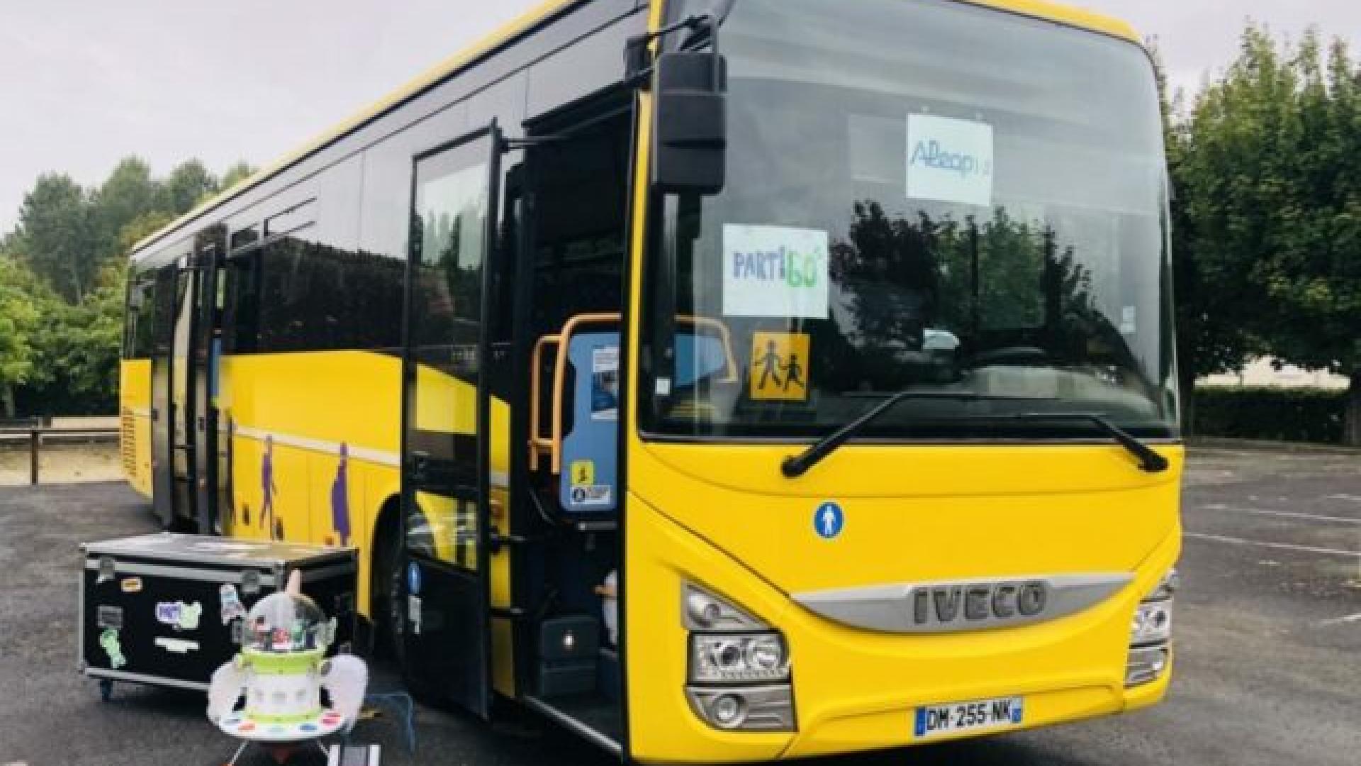 Car jaune Partigo - l'Escape Game Sécurité Routière