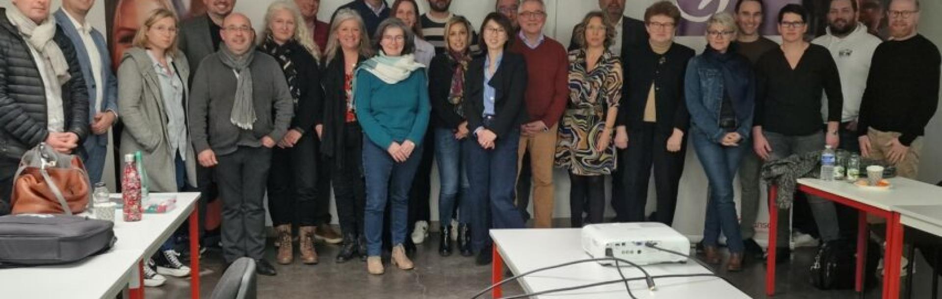 Photo de groupe des participants à la première réunion des chefs de centre ECF Académie by Transdev