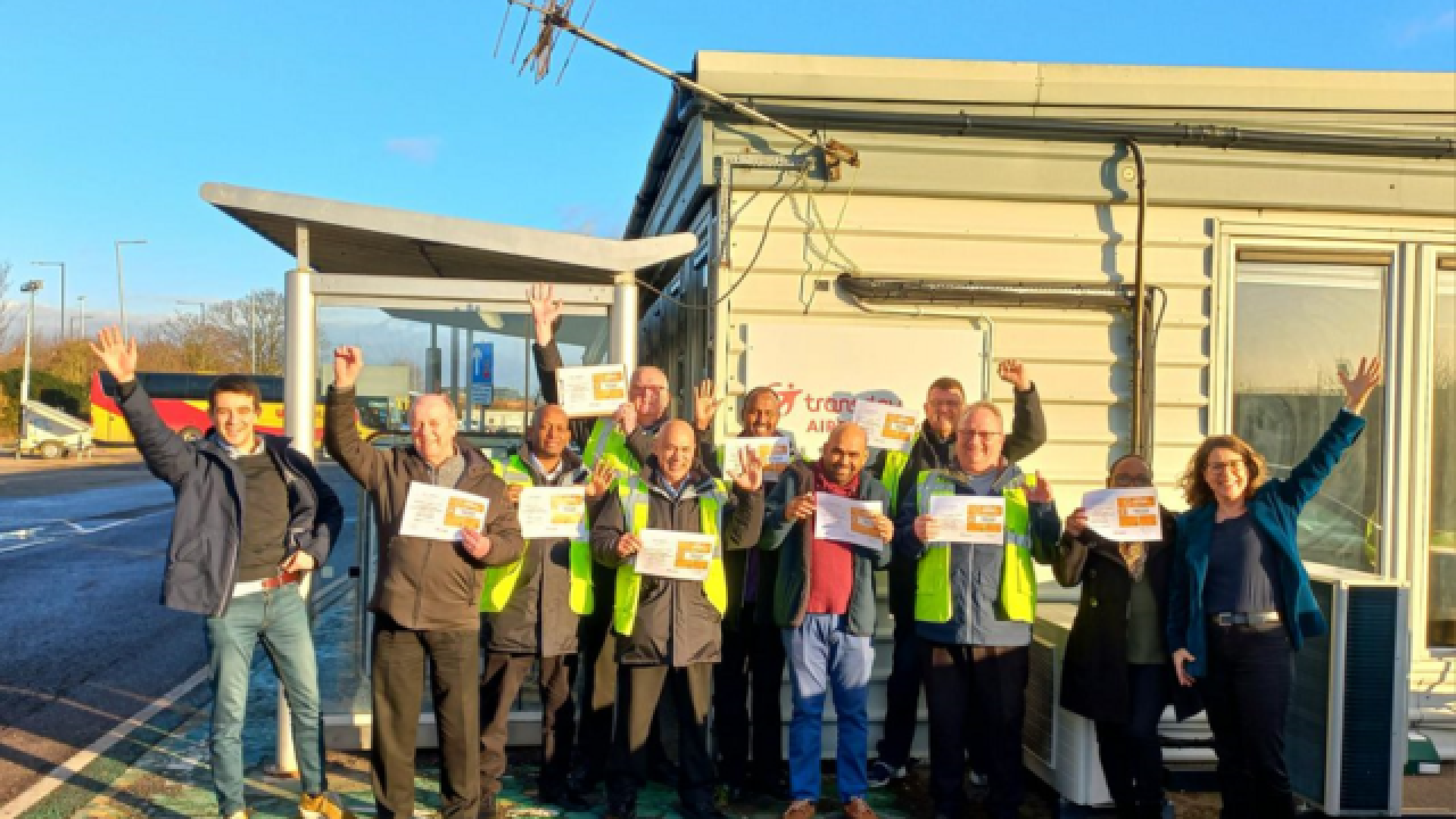 Photo de groupe des Participants au programme Objectif Client Going for Care avec leur diplôme