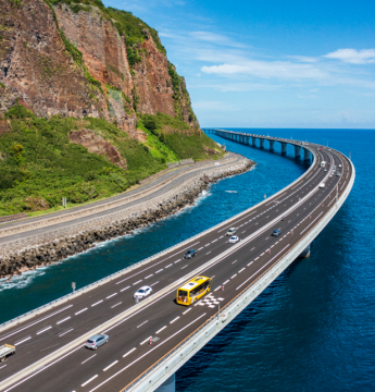 Route en bord de mer La Réunion