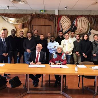 Signature du partenariat Transdev et ENTPE (École Nationale des Travaux Publics de l'État)