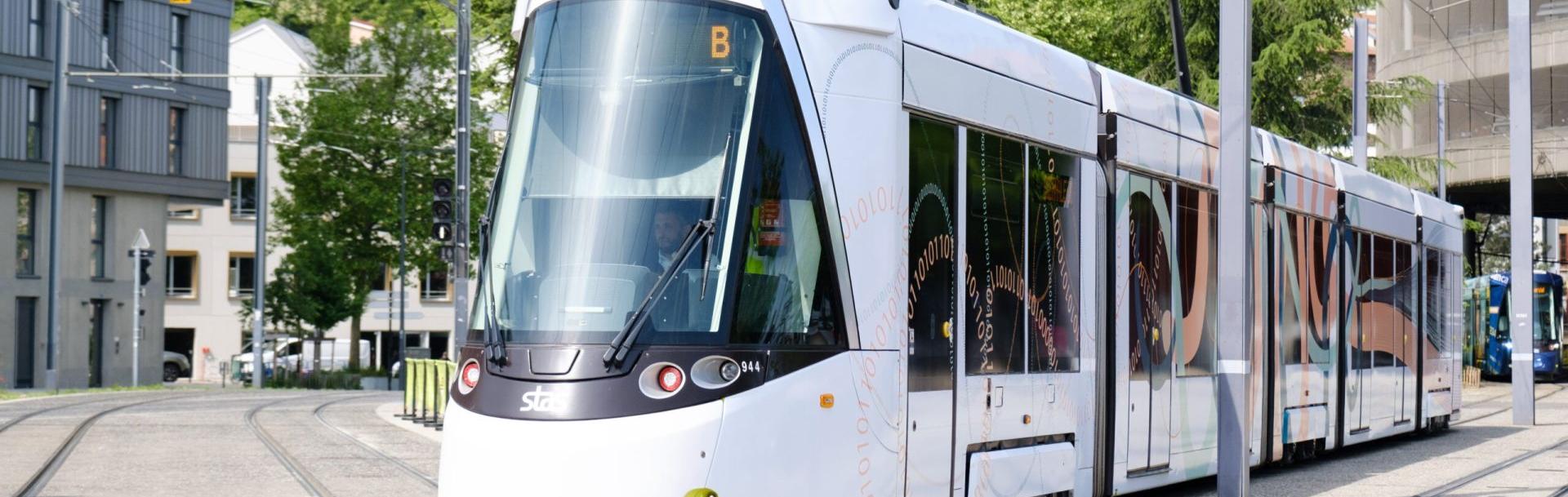 Un tramway nommé design tramway décoré