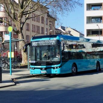 Neuf bus électriques supplémentaires pour le système de transport urbain de Francfort