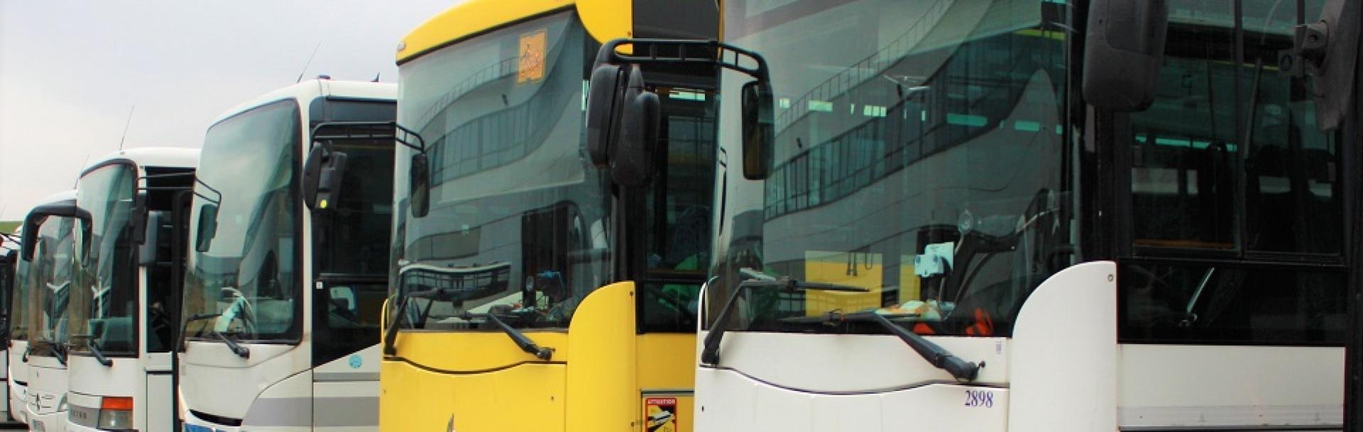 School buses for Ukraine - Des bus pour l'Ukraine