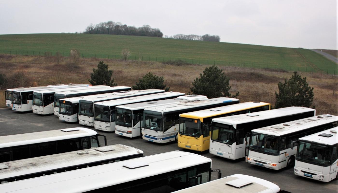 School buses for Ukraine - Des bus pour l'Ukraine