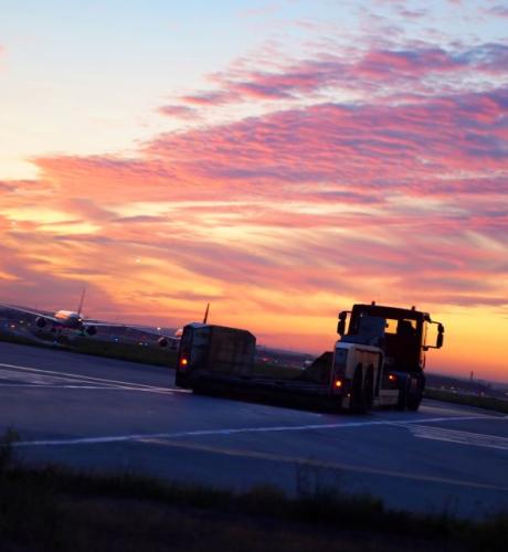 Véhicule de logistique aéroportuaire