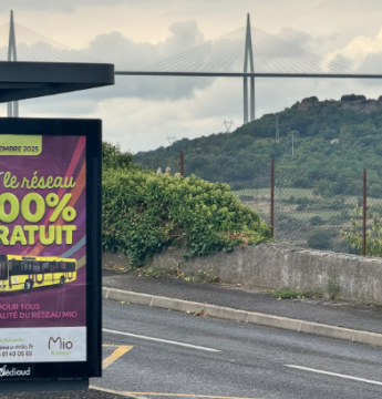 Arrêt de bus - Affiche réseau MIO gratuit
