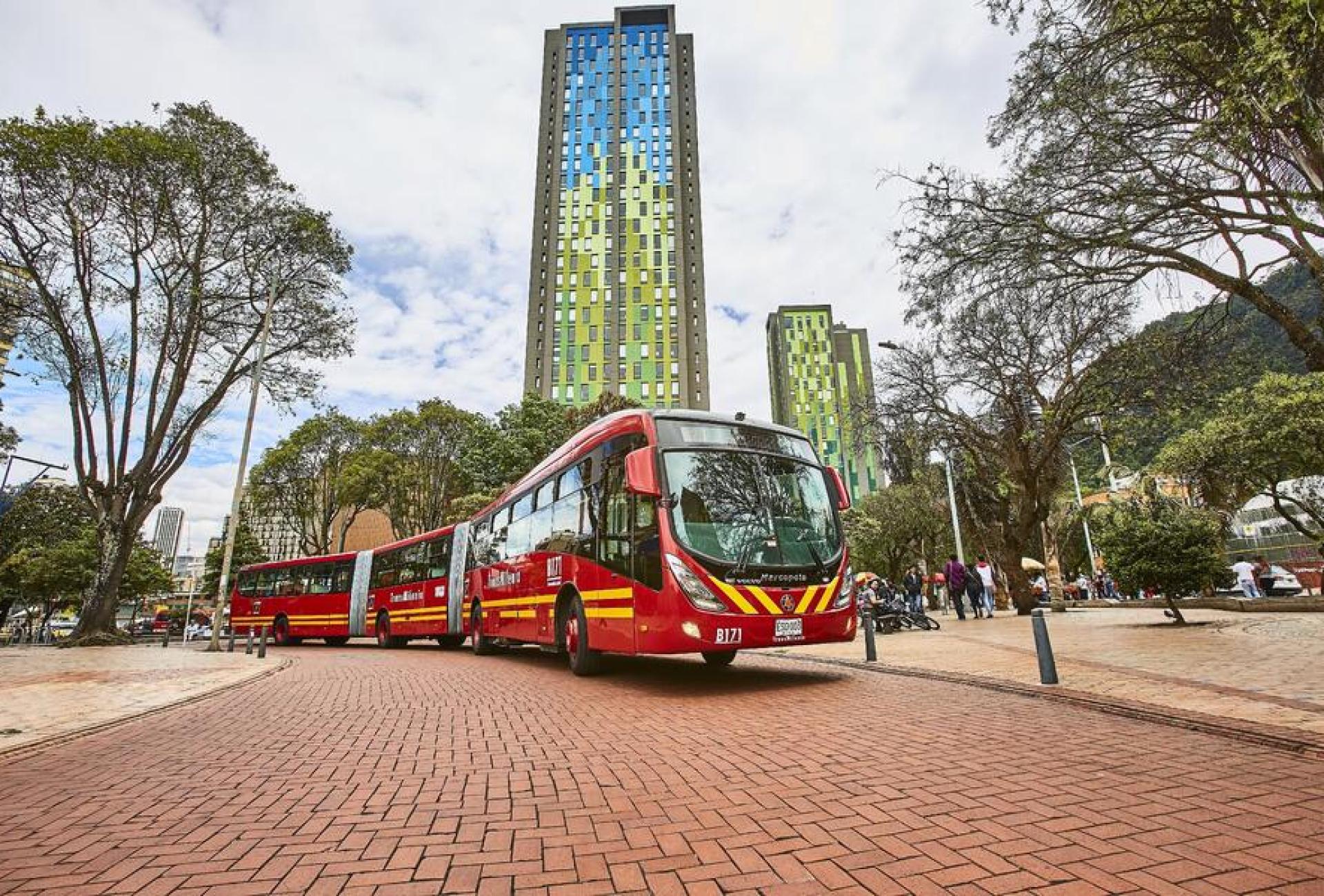 Colombia - Bogota Articulated bus -BHNS Transdev Group