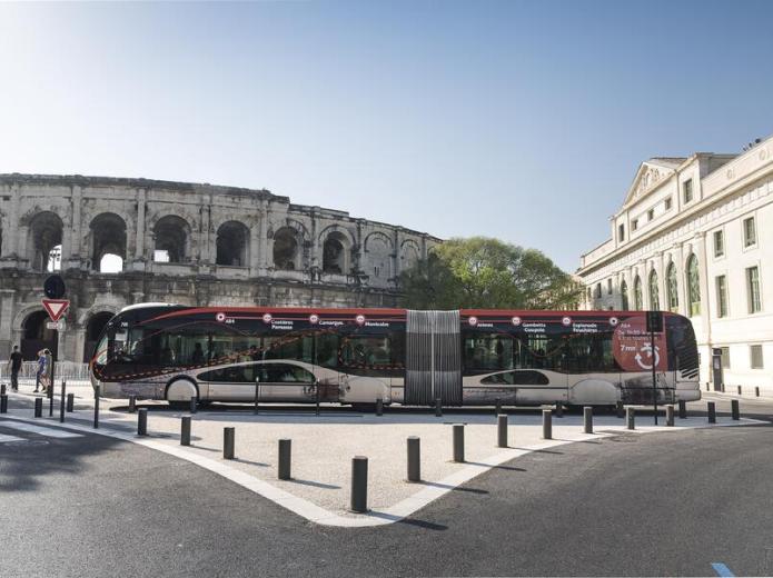 Bus à Haut Niveau de service articulé à Nîmes (France)