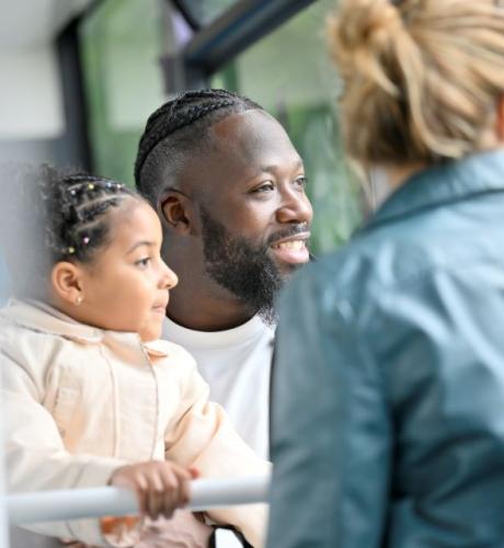 Famille dans un bus