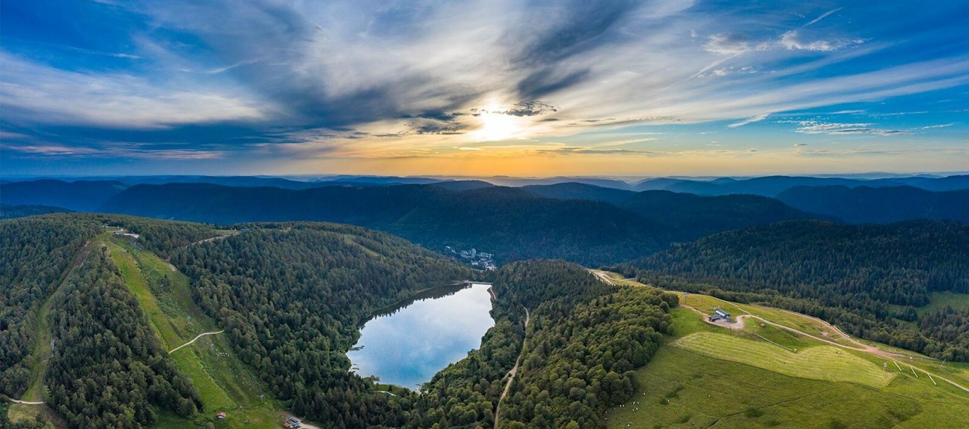 France - Grand Est - Les Vosges vues du ciel par drone