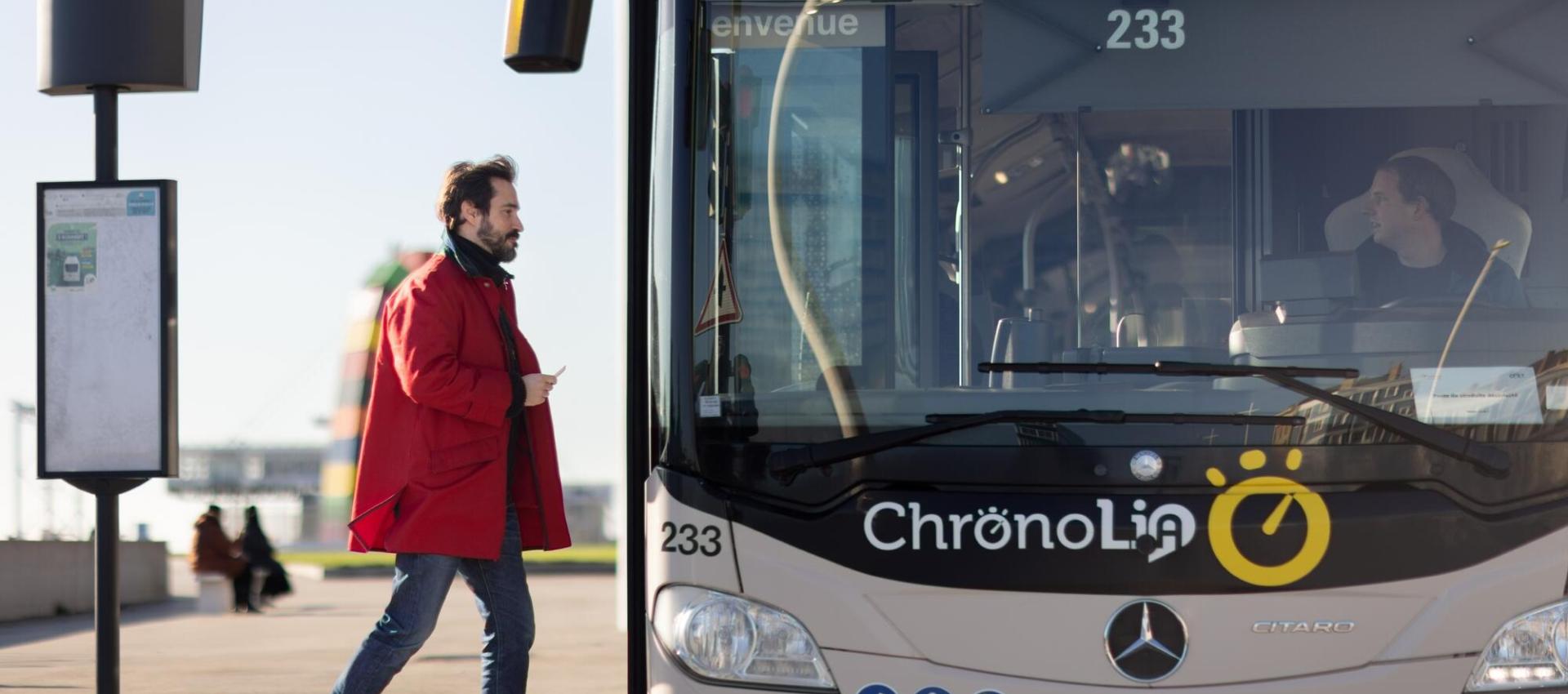 France - Normandie - Le Havre - Passager de bus