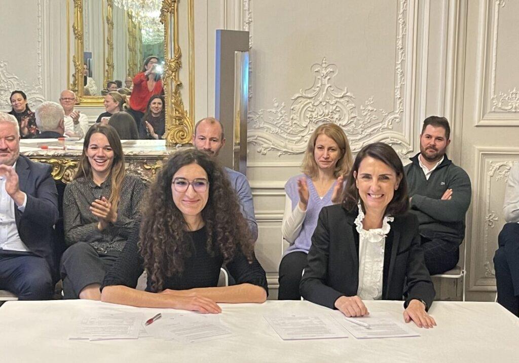 signature-virginie-fernandez-et-de-melissa