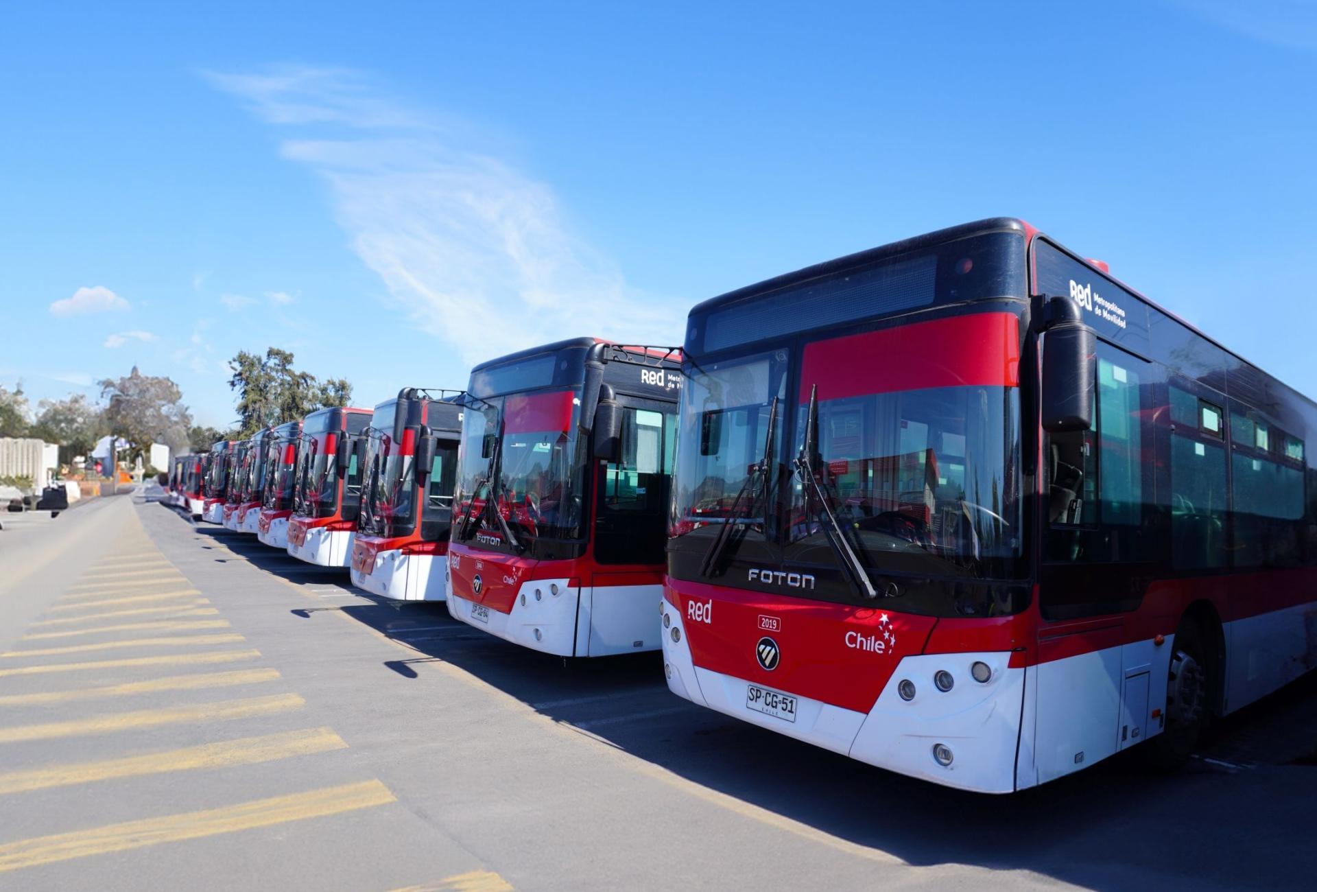 rbu-santiago-vehicles-and-employees-3