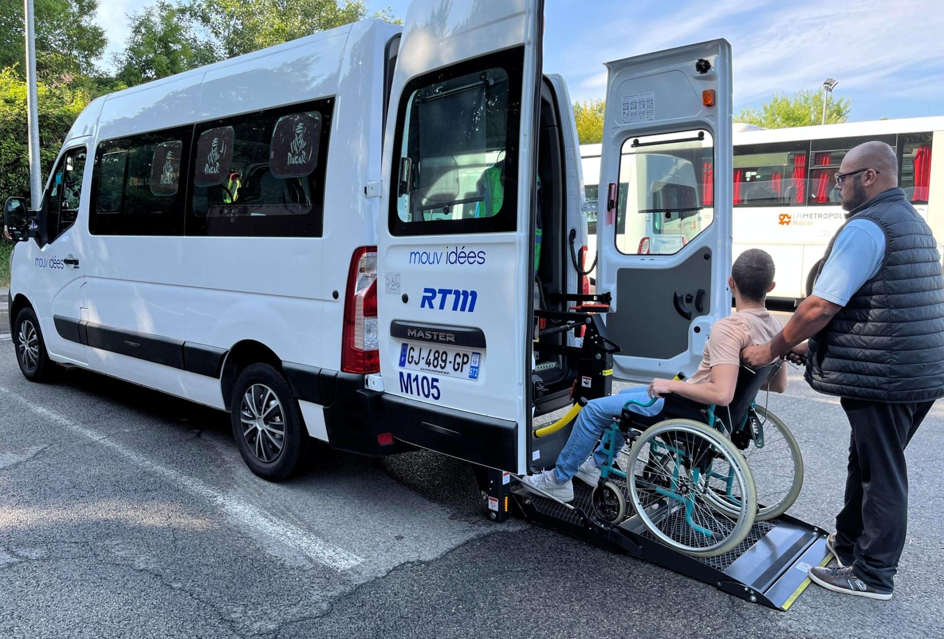 Accessible On‑Demand Transport Minibus - Mouv Idées Transdev