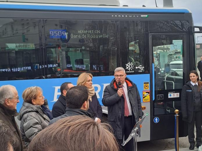 officiels-au-lancement-de-la-ligne-express-9509-1