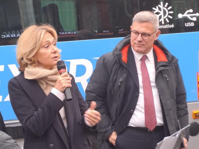 officiels-au-lancement-de-la-ligne-express-9509-3