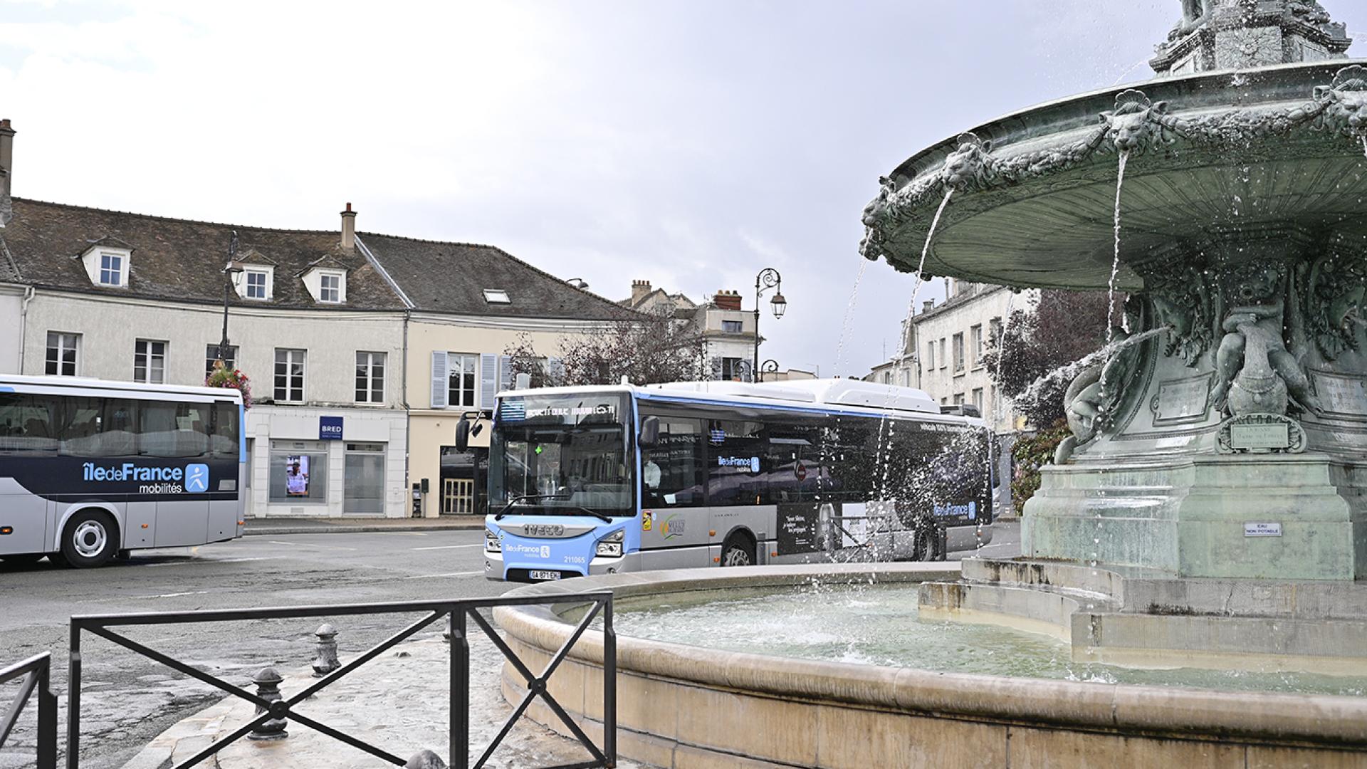 Vaux-le-Pénil : Transdev Melun Val de Seine