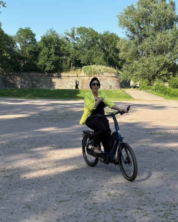 Les voisines à vélo