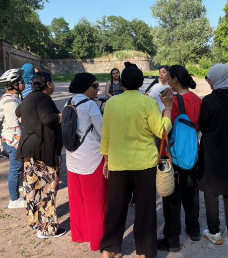 Les voisines à vélo