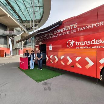 Evenement recrutement en Sarthe avec la présence du Simulateur au stade de foot du Mans