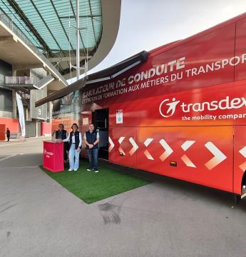 Evenement recrutement en Sarthe avec la présence du Simulateur au stade de foot du Mans
