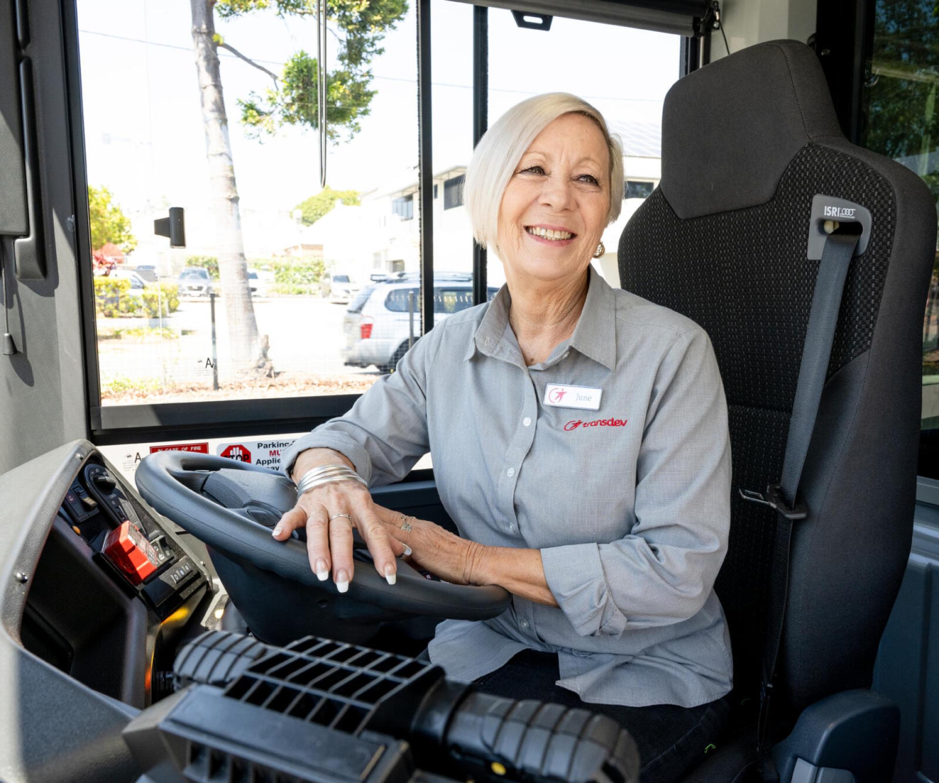 Australia - Queensland - Bus driver - Conductrice du Bus Australie
