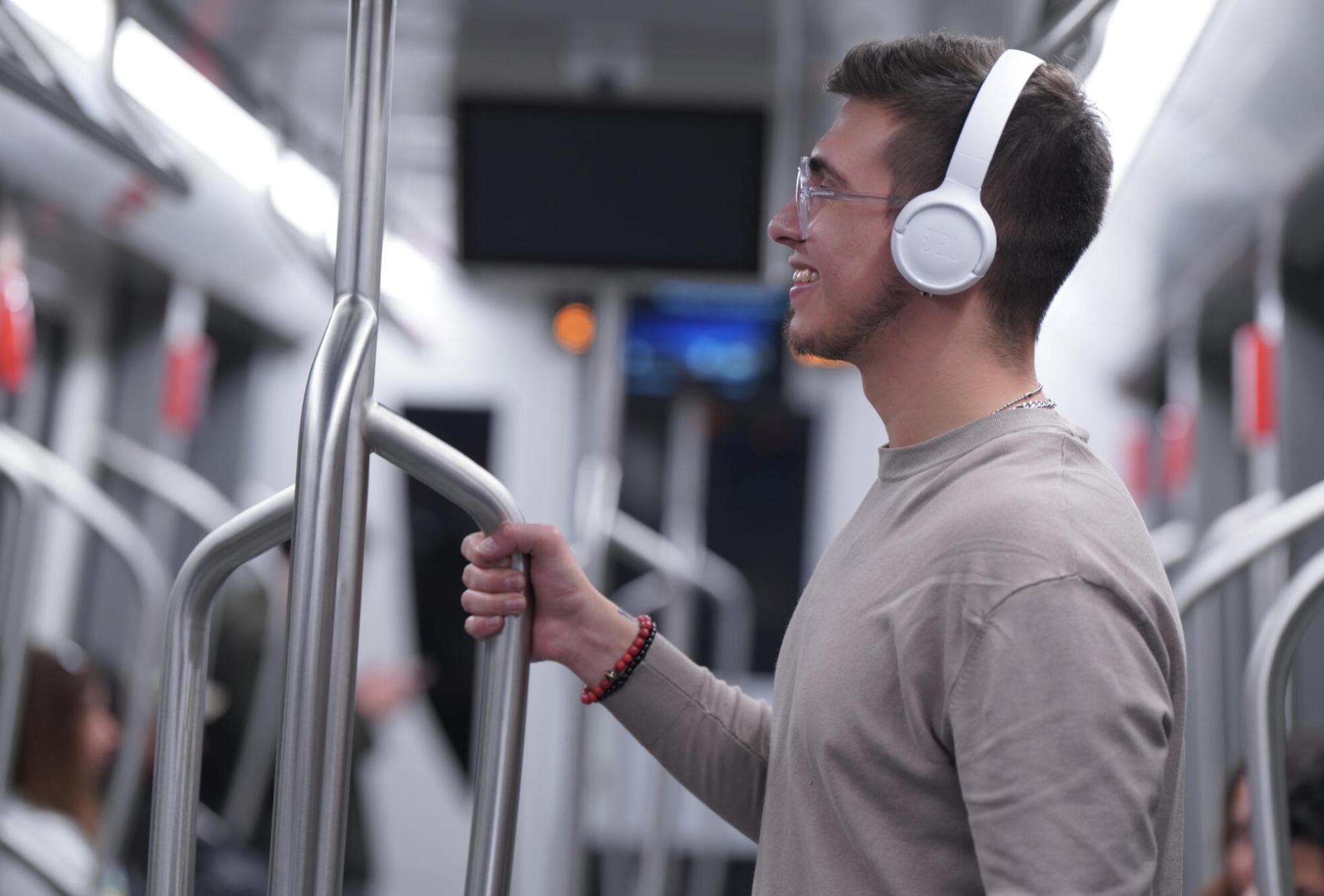 Passenger - Passager - Metro - Quito