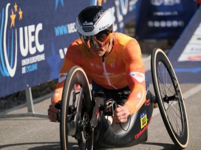 Tim de Vries triple médaillé européen en handbike