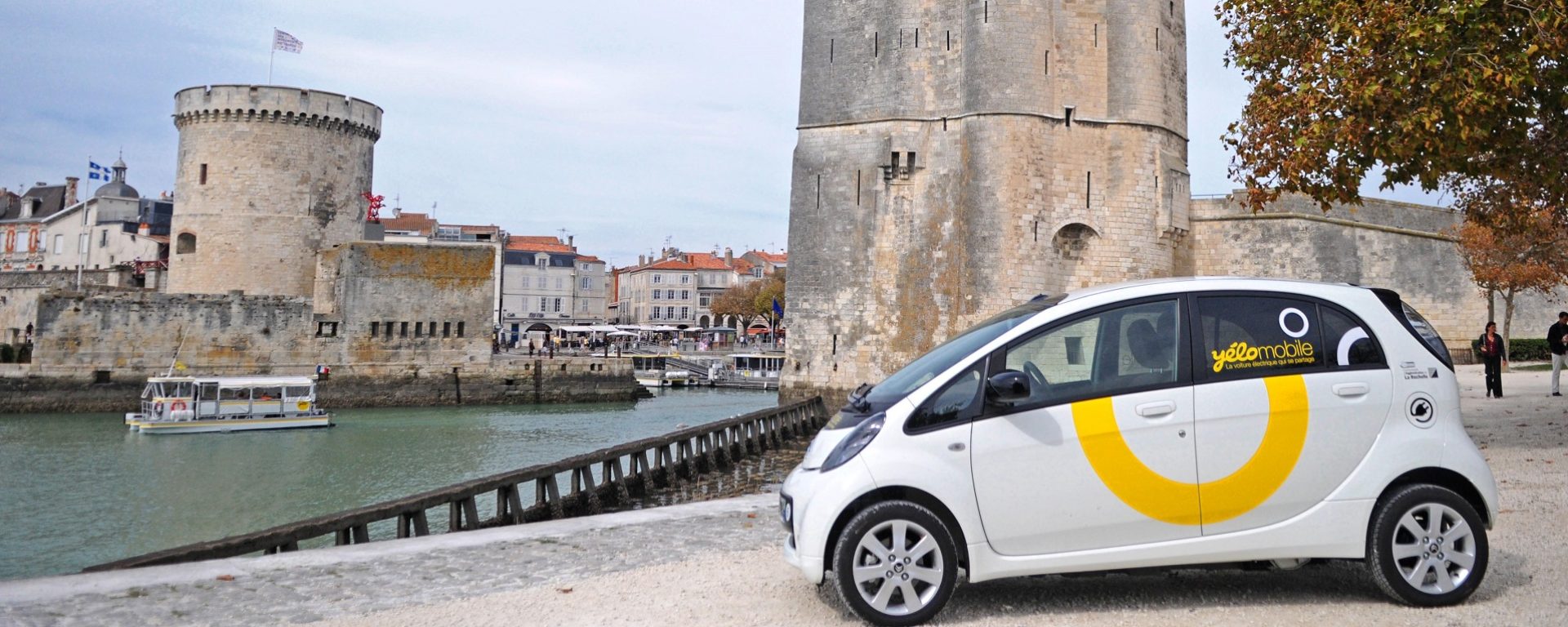 https://www.transdev.com/wp-content/uploads/2019/02/Transdev_La-Rochelle_Y%C3%A9lo-mobile_%C3%A9lectrique-1920x768.jpg
