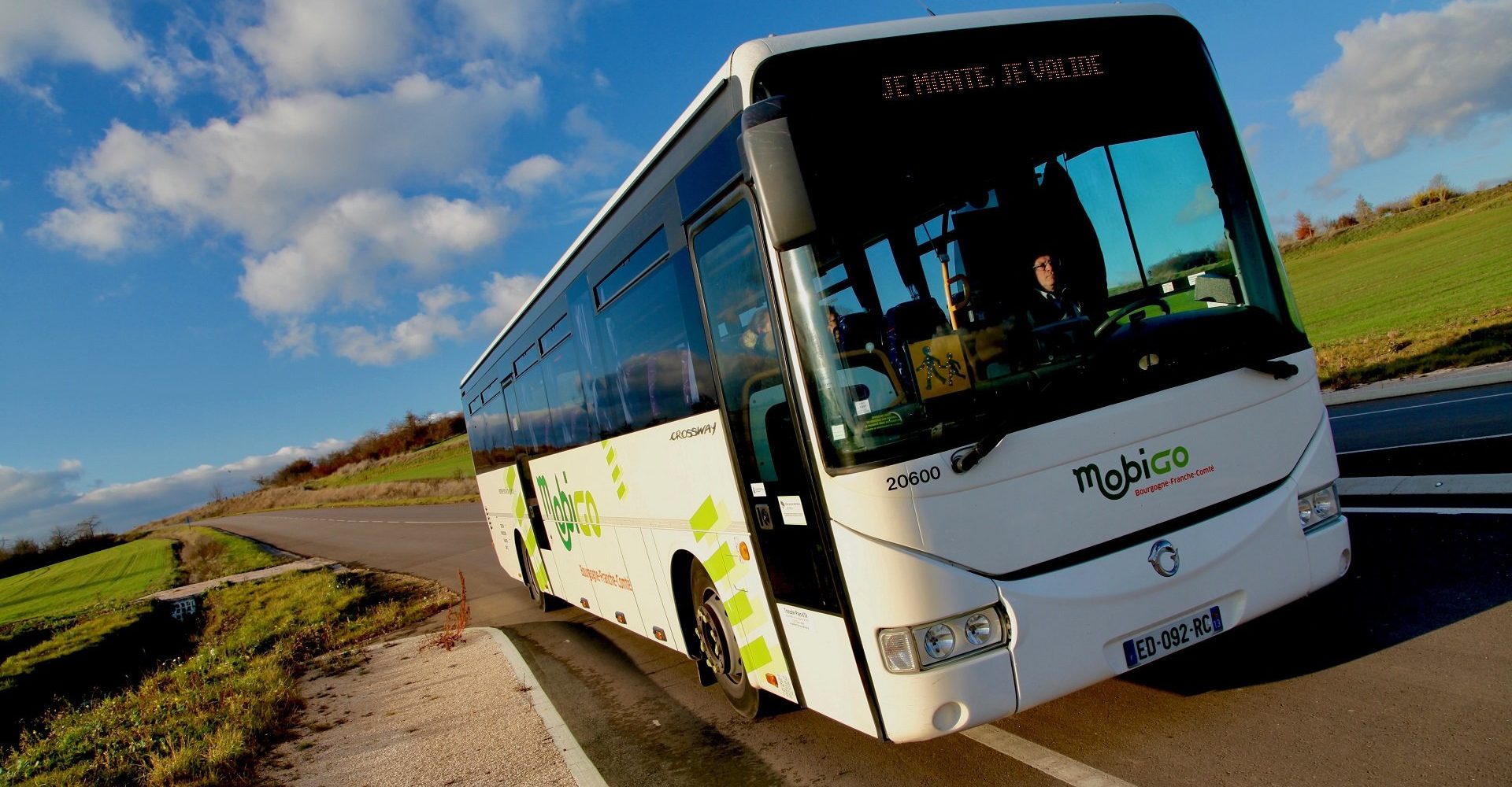 Autocar Mobigo réseau transport public interurbain région Bourgogne-Franche-Comté Transdev