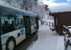 navette skibus bus les arcs montagne neige ski skieur passager transport transdev savoie