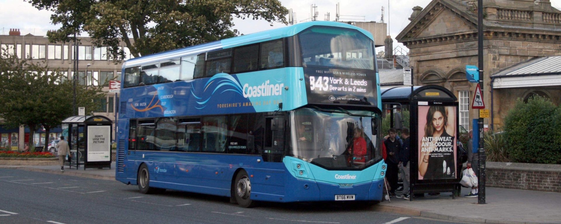 coastliner-at-scarborough-rail-stn